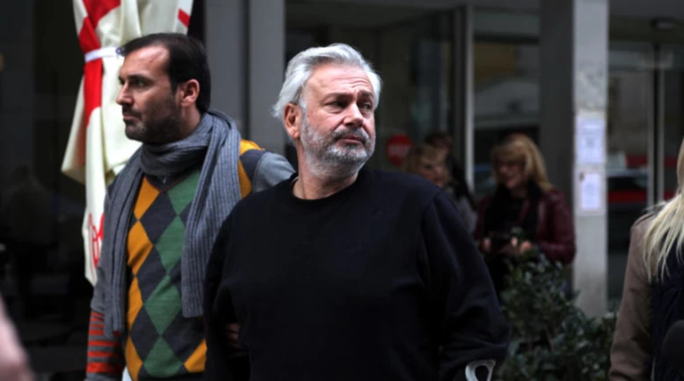 Στη φυλακή ο Γιάννης Καρούζος: Ενοχοι οι 5 στους 6 εμπλεκόμενους