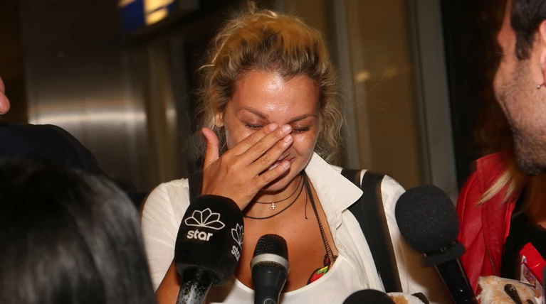 Η Κωνσταντίνα Σπυροπούλου επέστρεψε στην Ελλάδα (φωτογραφίες)