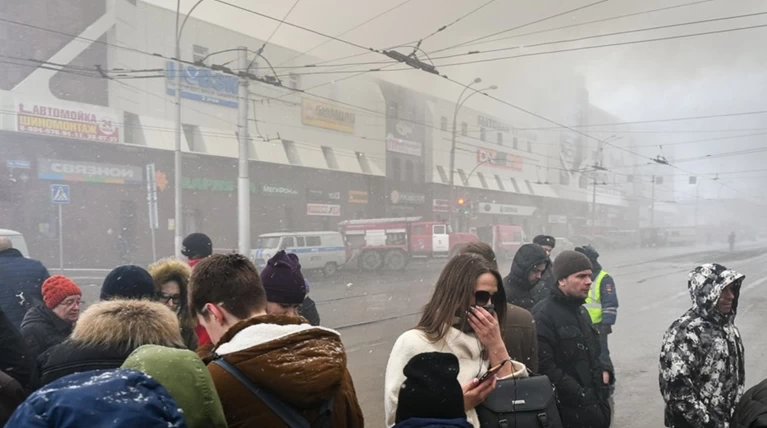Τραγωδία στη Ρωσία: Εθνικό πένθος για τη φονική φωτιά στο εμπορικό