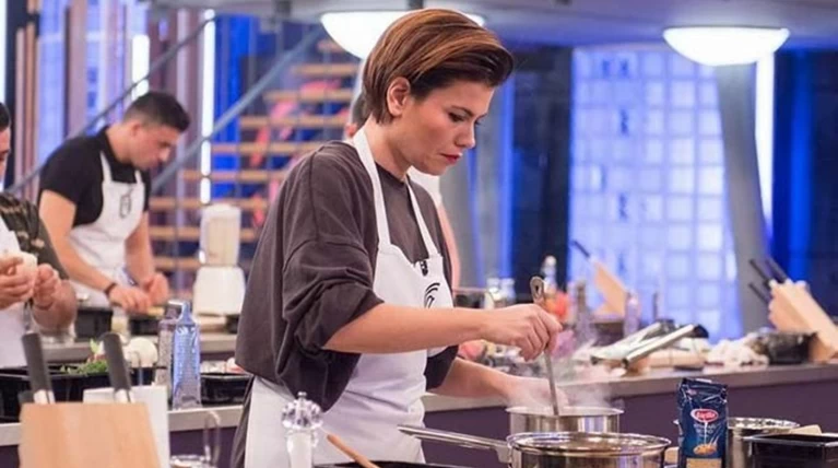 MasterChef: Οι φωτογραφίες που «καίνε» τη Μάγκυ που το παίζει ερασιτέχνης