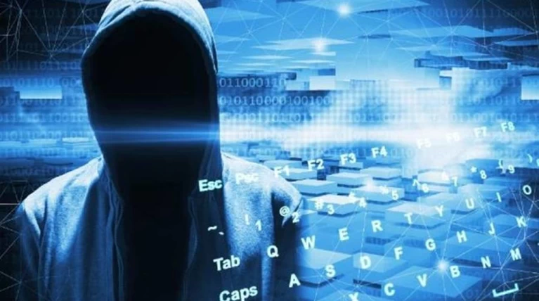 Τα μυστικά της «μπλε φάλαινας» που οδηγούν στην αυτοκτονία