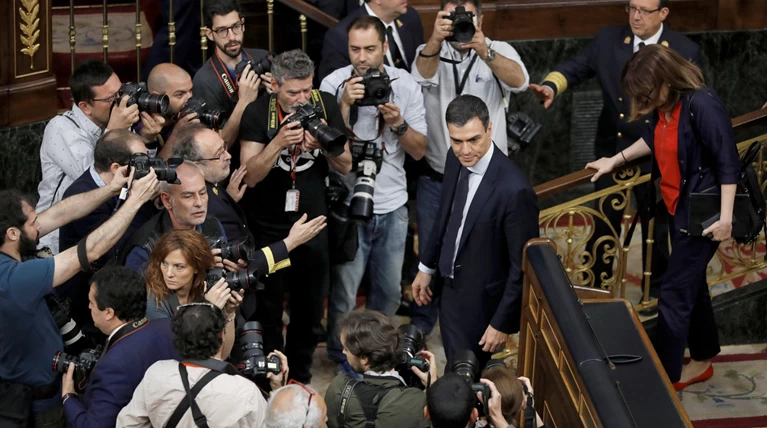 Πέδρο Σάντσεθ: Ο φωτογενής 46χρονος σοσιαλιστής, πρώην οικονομολόγος