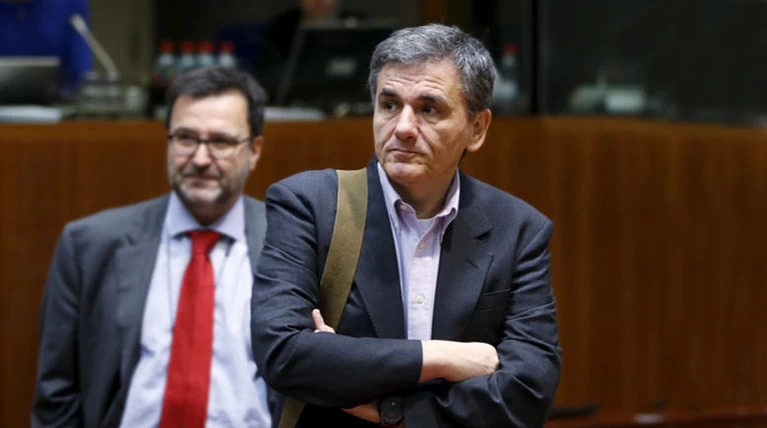 Ο Τσακαλώτος υπόσχεται μόνιμες φοροελαφρύνσεις από το 2019