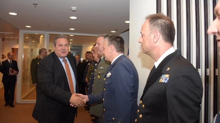 Οι έντονοι διάλογοι Καμμένου με τον Τούρκο υπουργό Άμυνας