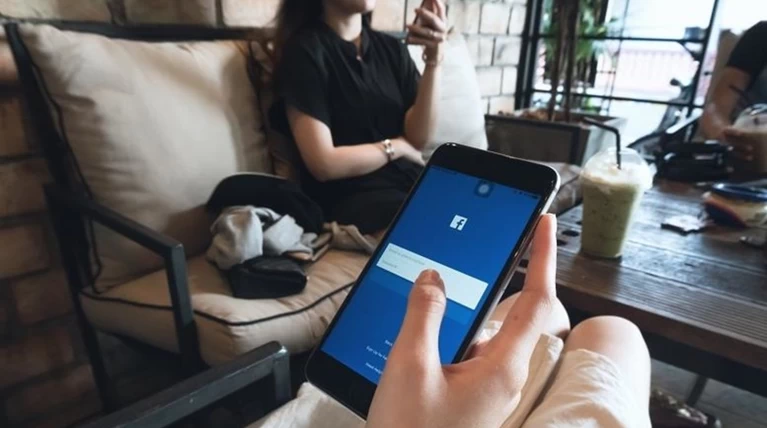 Λάθος του Facebook κοινοποίησε προσωπικά μηνύματα χρηστών