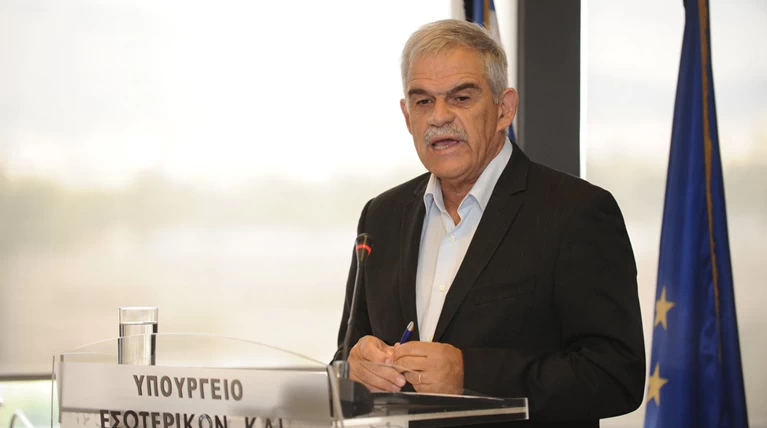 Τόσκας: Ο Ρουβίκωνας κάνει ζημιά στην κυβέρνηση