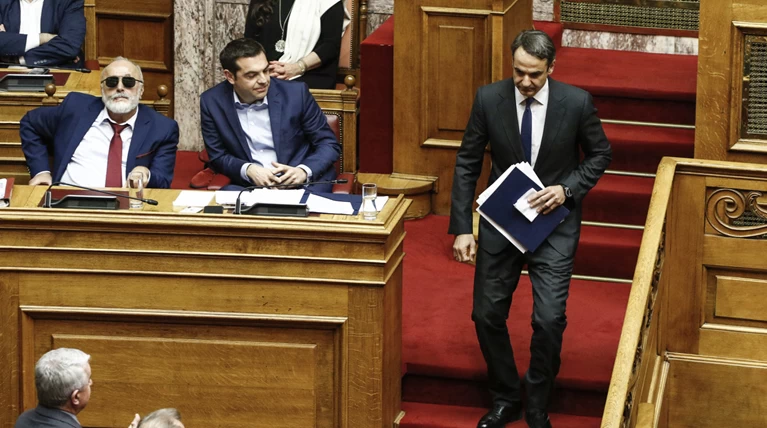 ΝΔ: Καμία νομιμοποίηση- Μαξίμου: Να κάνετε πρόταση μομφής