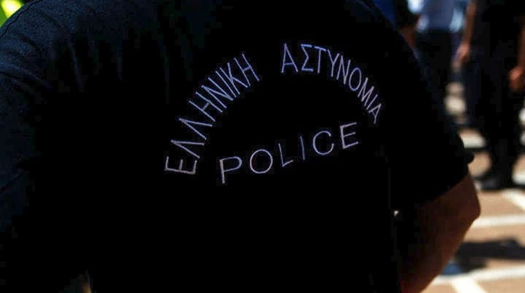 Τραυματίες δύο αστυνομικοί σε επίθεση ομάδας στο Πολυτεχνείο