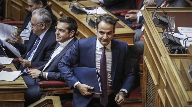 Αντίστροφη μέτρηση για την πρόταση μομφής- Σήμερα η κατάθεση