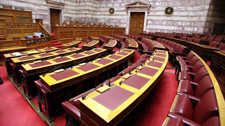 Το πολιτικό σκηνικό μετά τη συμφωνία και την πρόταση δυσπιστίας
