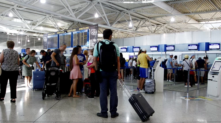 Έρευνα ICAP: Αναξιοκρατία & διαφθορά ενισχύουν το brain drain