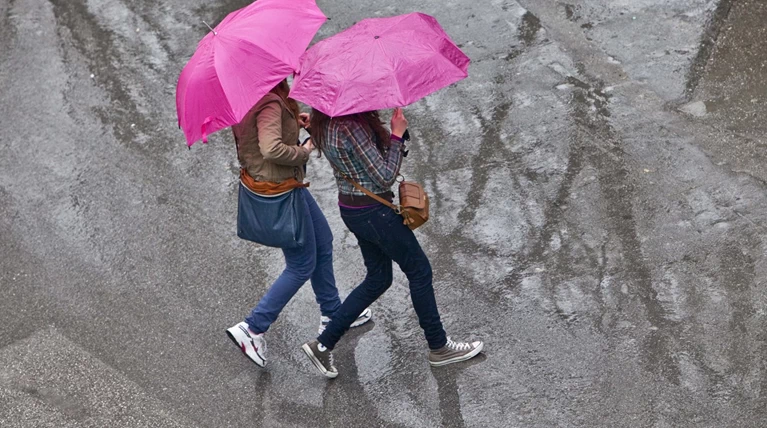 Προβλήματα από την κακοκαιρία στη Λάρισα
