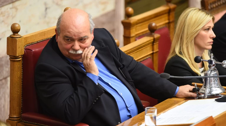 Βούτσης: Ομάδες ακραίας βίας εκφοβίζουν βουλευτές