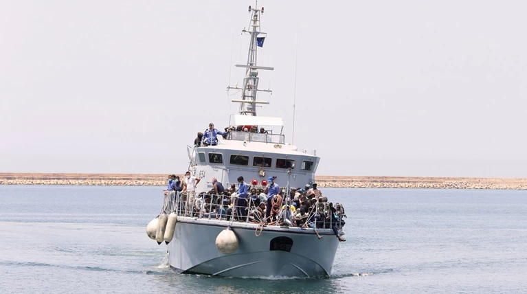 Νέο ναυάγιο στα ανοικτά της Λιβύης με 114 αγνοούμενους