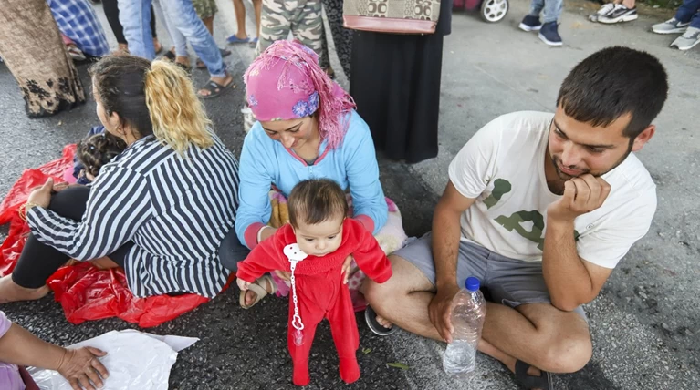 Περισσότεροι από 17.000 μετανάστες και πρόσφυγες στα ελληνικά νησιά