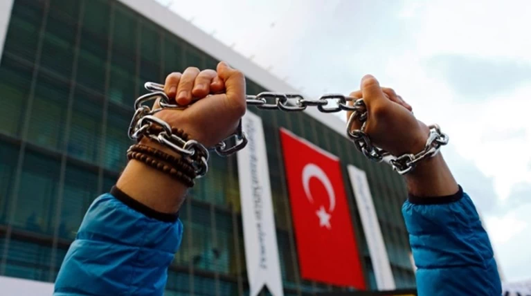 Καταδίκη δημοσιογράφων στην Τουρκία για το αποτυχημένο πραξικόπημα