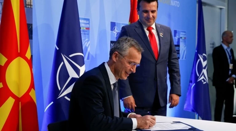 Ξεκινούν και επίσημα οι ενταξιακές συνομιλίες ΝΑΤΟ - πΓΔΜ