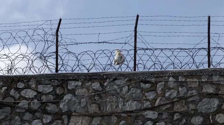 Εγκλειστος φυλακών κατάπιε για μεταφορά 52 ναρκοπακέτα