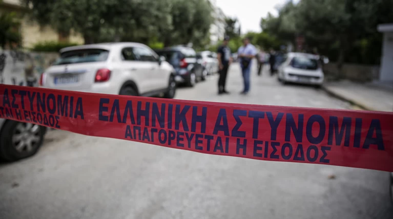 Άνδρας στη Λάρισα απειλούσε να αυτοκτονήσει στο μαγαζί του