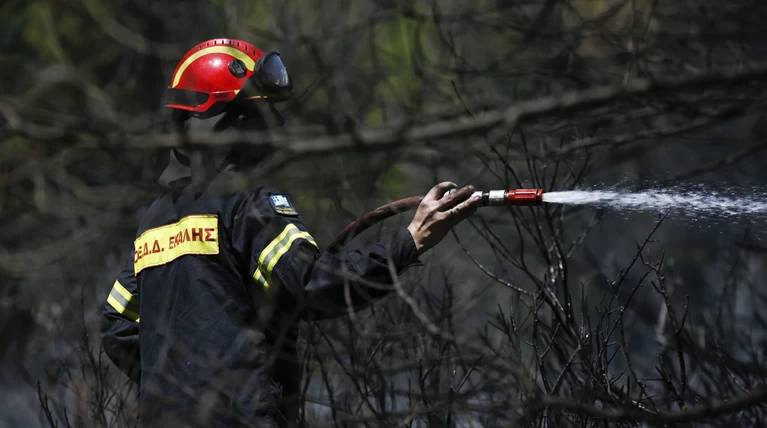 Υπό έλεγχο η φωτιά στα Χανιά, καταγράφουν τις ζημιές