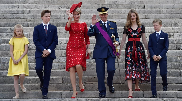 Royal Chic: Η όχι τυχαία εμφάνιση της βασιλικής οικογένειας του Βελγίου