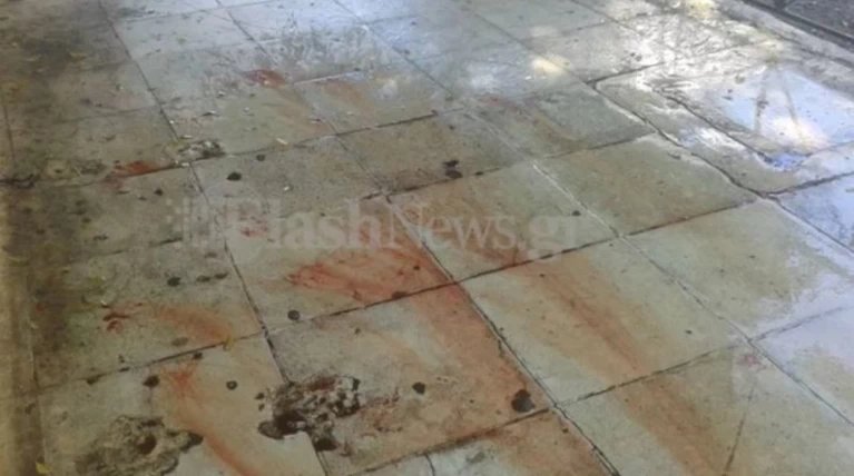 Αιματηρή συμπλοκή στη Δημοτική Αγορά των Χανίων μεταξύ παρέας νεαρών