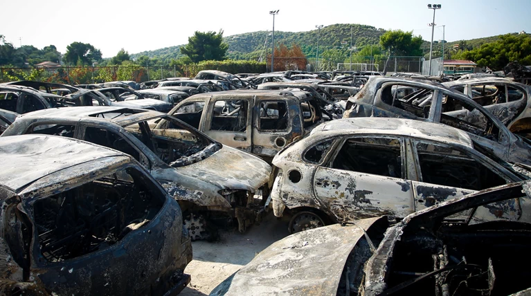 Απίστευτο αλαλούμ και με τα καμένα αυτοκίνητα στο Μάτι