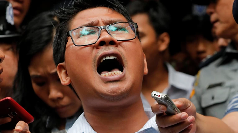 7ετής κάθειρξη σε δύο δημοσιογράφους του Reuters στην Μιανμάρ