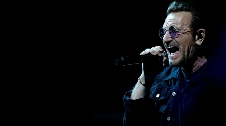 Θαυμαστές των U2 ησυχάστε: ο Μπόνο ξαναβρήκε τη φωνή του