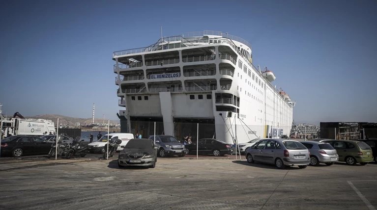 Σε ναυπηγείο στο Πέραμα για επισκευές το «Ελ. Βενιζέλος»