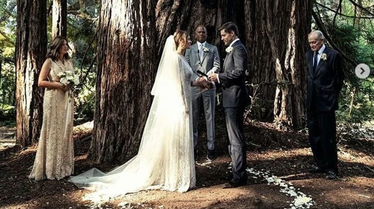 Χίλαρι Σουάνκ: O παραμυθένιος γάμος του Million Dollar Baby στο δάσος