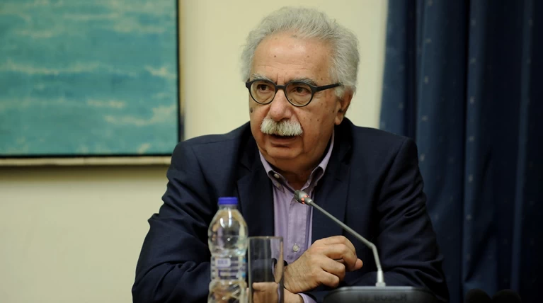 Γαβρόγλου: Έχουν καλυφθεί τα κενά, στη θέση τους τα βιβλία