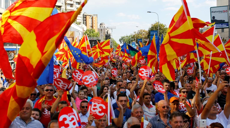 Στην ΠΓΔΜ Χαν & Μάτις για να στηρίξουν τη Συμφωνία των Πρεσπών