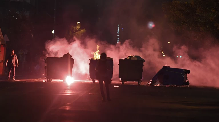Επεισόδια στις πορείες για τον Π. Φύσσα σε Πειραιά, Πάτρα & Θεσσαλονίκη
