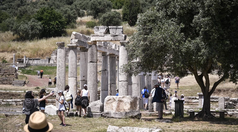 Αντιδράσεις για τη υπόθεση με τα μνημεία και το Υπερταμείο