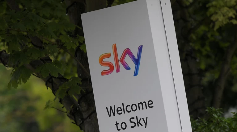 Στην Comcast ο όμιλος Sky-έχασε στη δημοπρασία ο Μέρντοκ