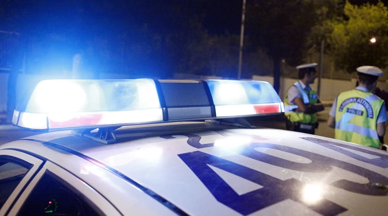 Εγκλημα στον Πειραιά: Ο δράστης υποστηρίζει ότι δέχτηκε επίθεση με μαχαίρι