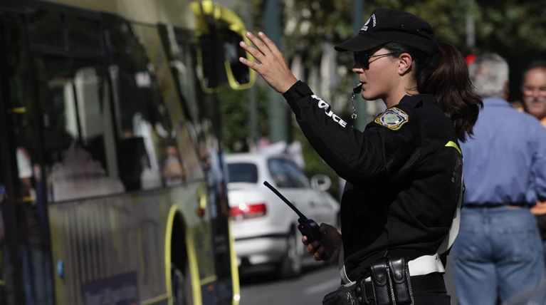 Κυκλοφοριακές ρυθμίσεις σε Αθήνα και Πειραιά για τα Θεοφάνεια