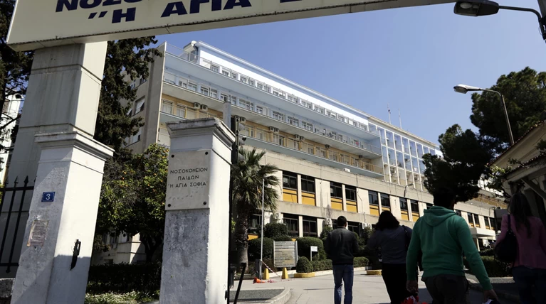 Πυρκαγιά Καλλιθέα: Κρίσιμη παραμένει η κατάσταση των διδύμων