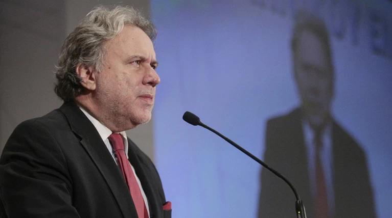 Κατρούγκαλος: Οι Πρέσπες στη Βουλή μετά την κοινοποίηση από την πΓΔΜ