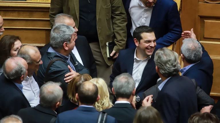 Πρόσκληση Τσίπρα στην κεντροαριστερά για προοδευτικό μέτωπο