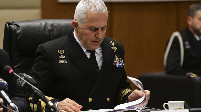 Στις 19:30 ορκίζεται o νέος υπουργός Εθνικής Άμυνας
