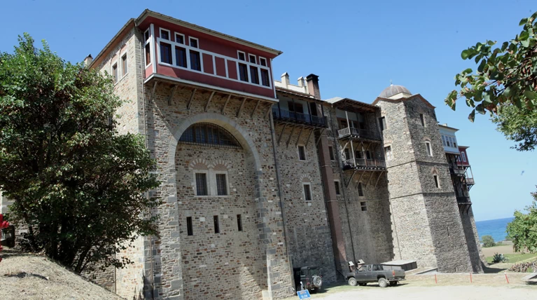 Δημοψήφισμα για τις Πρέσπες ζητά η Ιερά Κοινότητα Αγίου Όρους