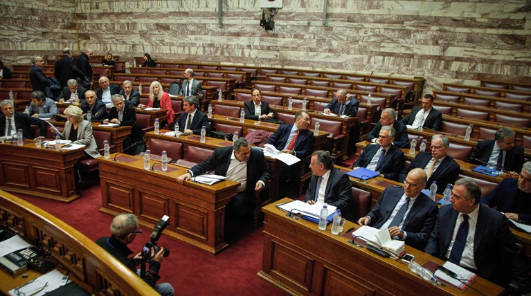 Πόλωση, διχασμός και σαρωτικές αλλαγές στο πολιτικό σκηνικό