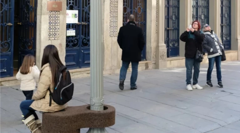 Η Πορτογαλία παρουσιάζει το «clip!», ένα παγκάκι από φελλό
