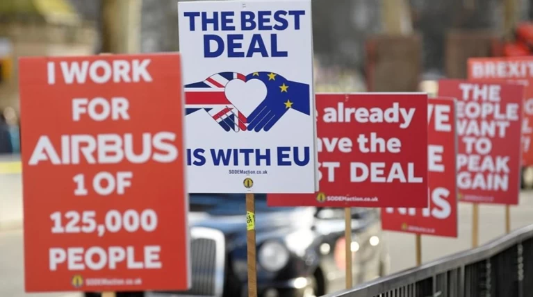 Brexit: Τι περιλαμβάνουν οι επιλογές στη συνέχεια