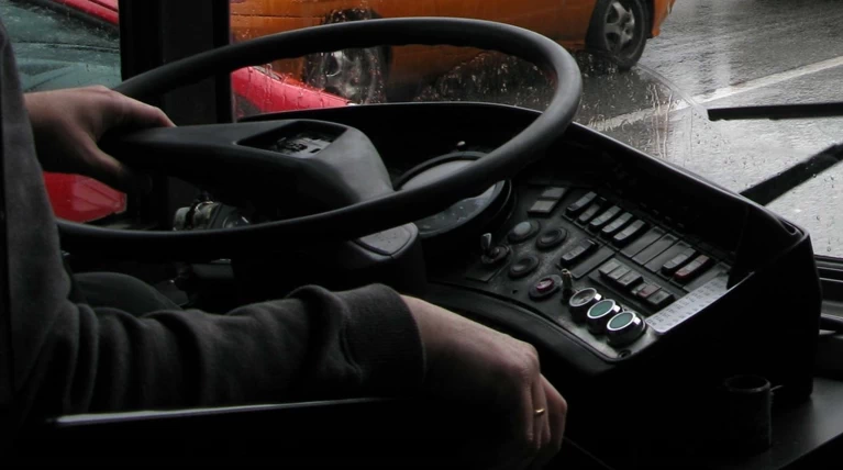 Μεσσηνία: Λιποθύμησε οδηγός σχολικού-Μαθητής πάτησε φρένο