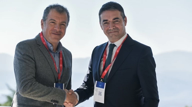 Ντιμιτρόφ σε Θεοδωράκη: Θέλω να σε ευχαριστήσω που δεν δείλιασες