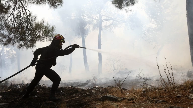 Θεσσαλονίκη: Πυροσβέστης έχασε τη ζωή του εν ώρα καθήκοντος