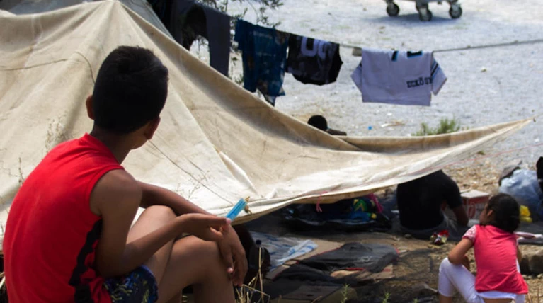 DW: Καταδίκη Ελλάδας για απάνθρωπη συμπεριφορά στα ασυνόδευτα